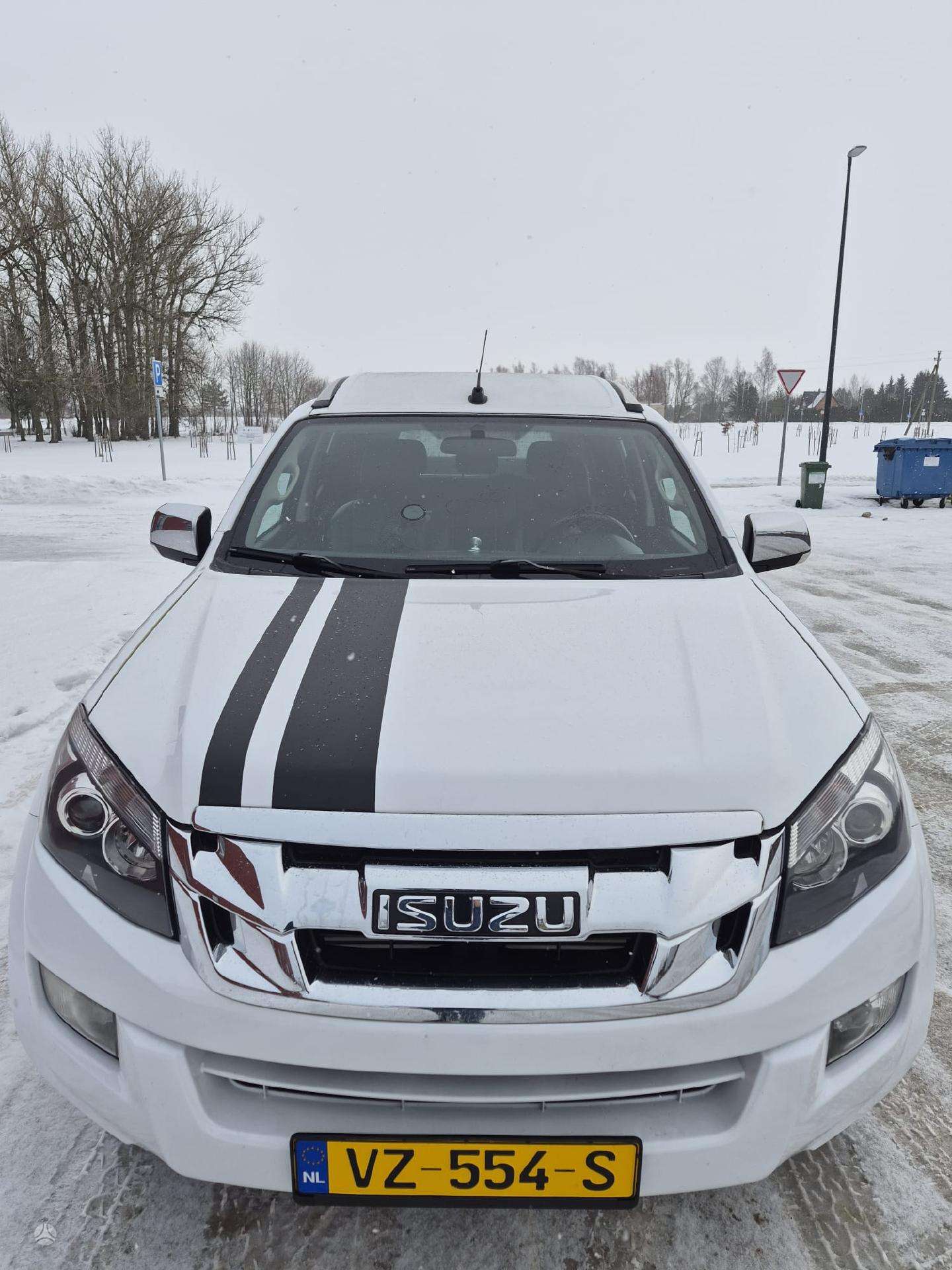 Browse used Isuzu vehicles for export