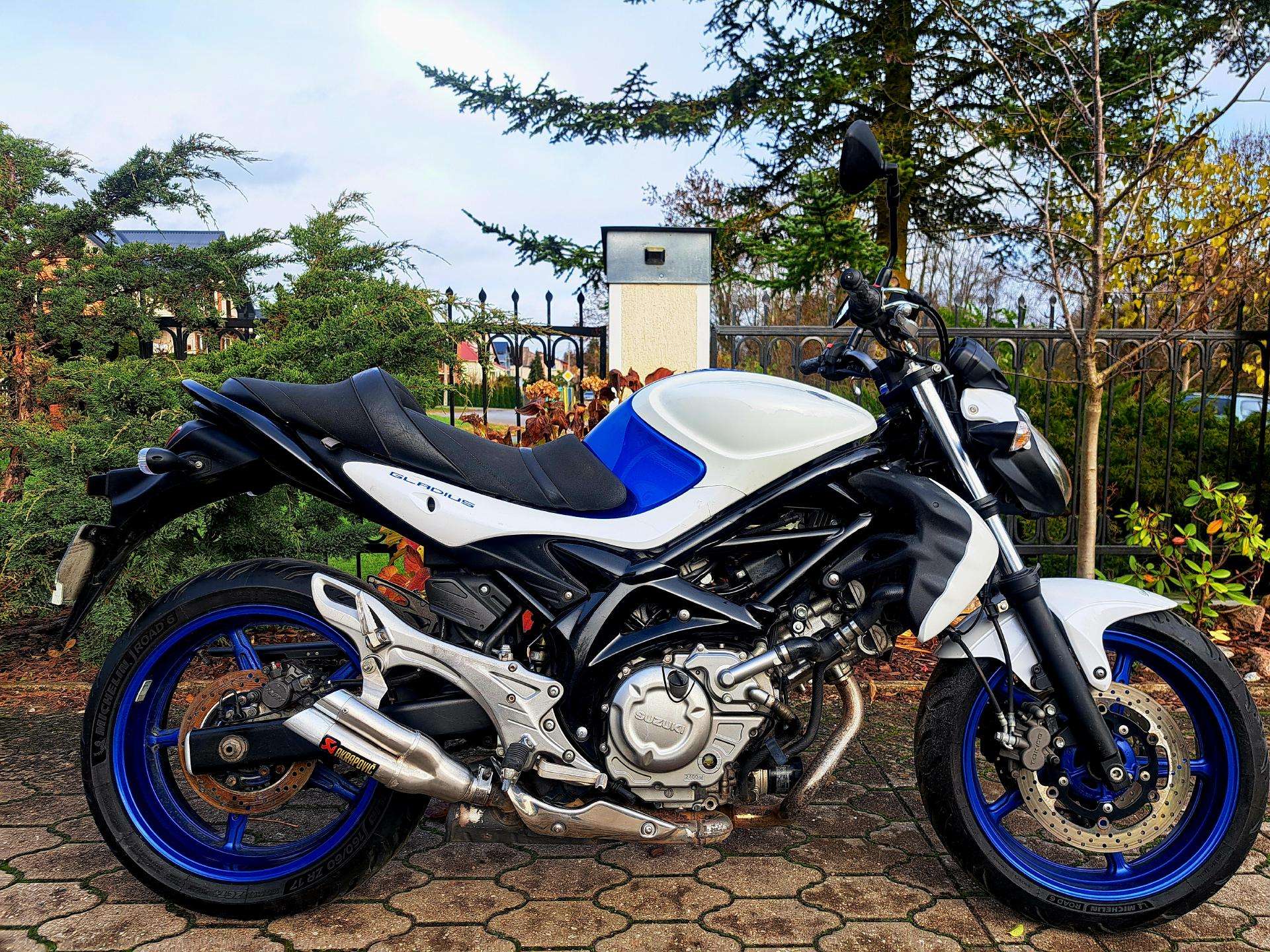 Browse used Suzuki vehicles for export