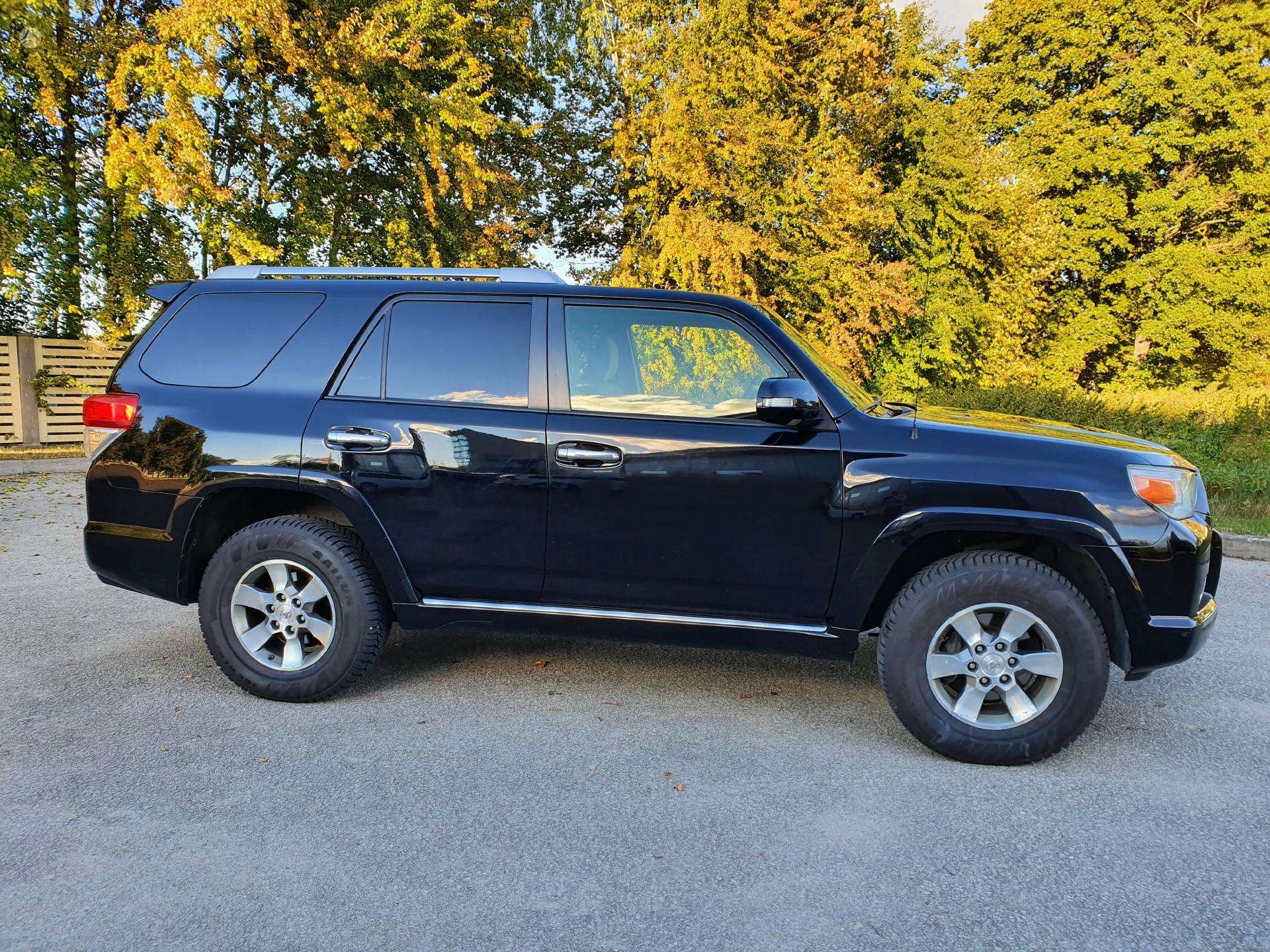 2012 Toyota 4Runner - used vehicle for export — photo 1 of 4