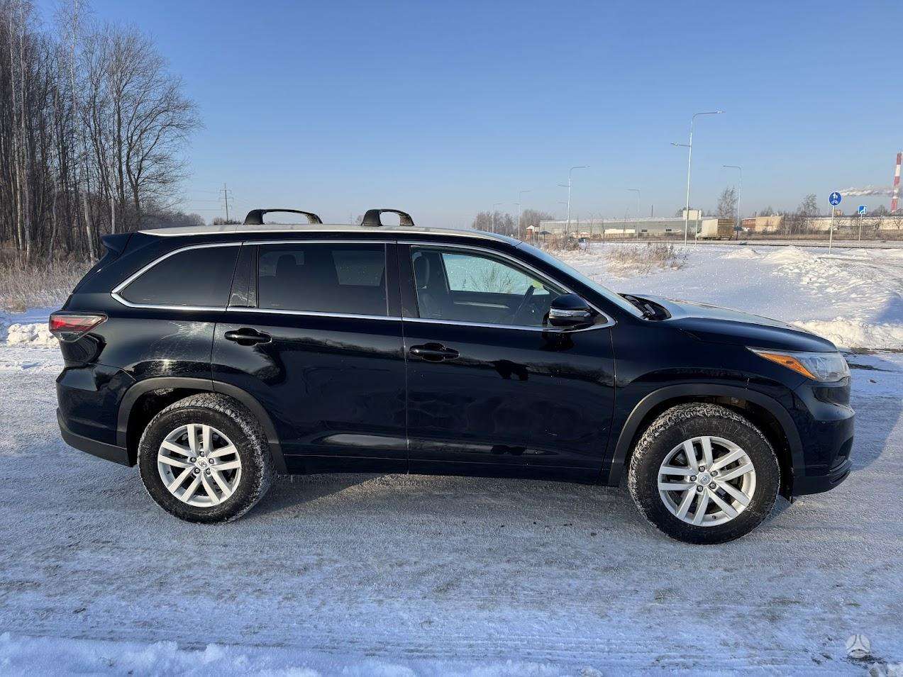 2015 Toyota Highlander - used vehicle for export — photo 1 of 4