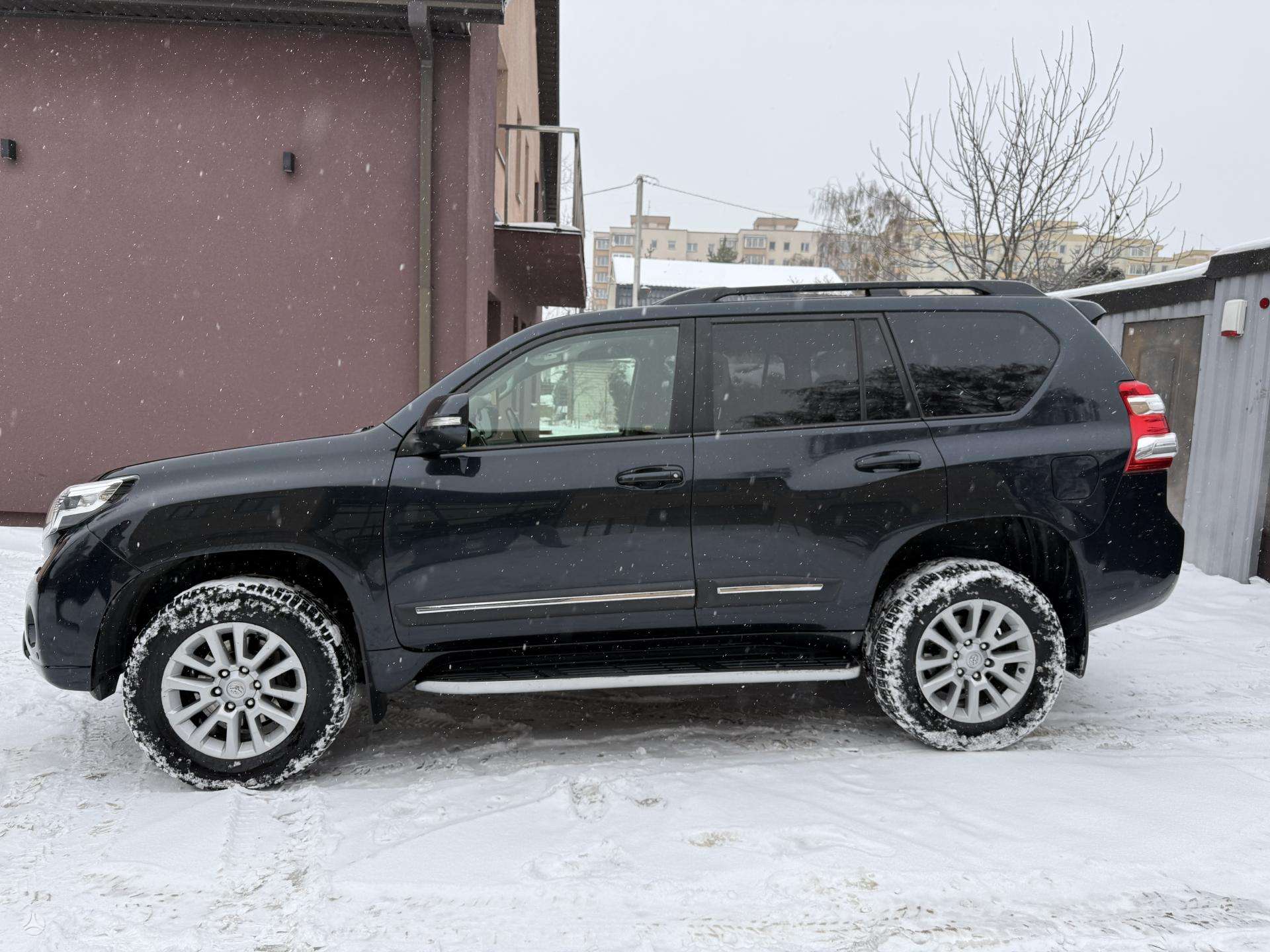 2014 Toyota Land Cruiser - used vehicle for export — photo 1 of 4