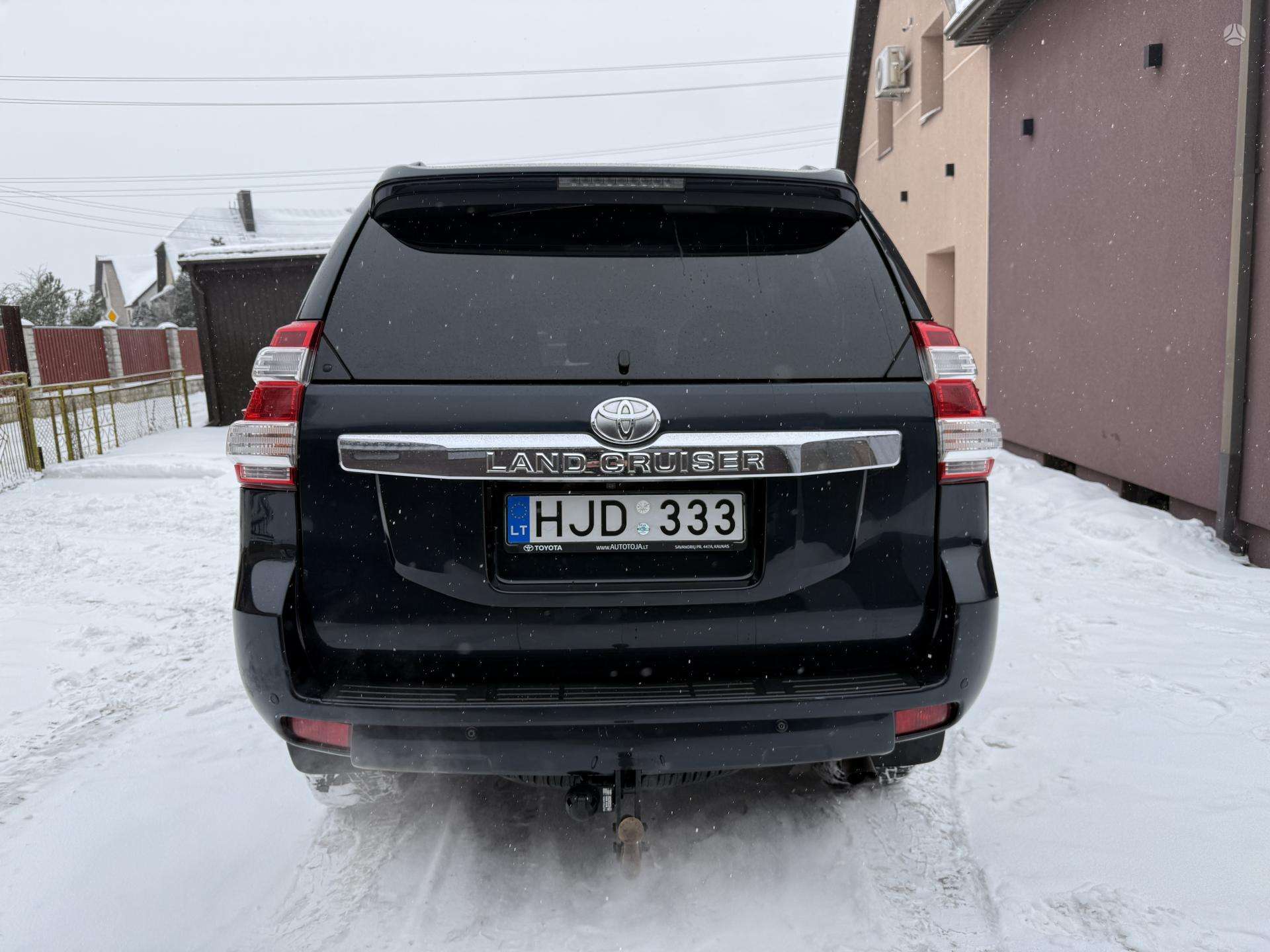 2014 Toyota Land Cruiser - used vehicle for export — photo 4 of 4